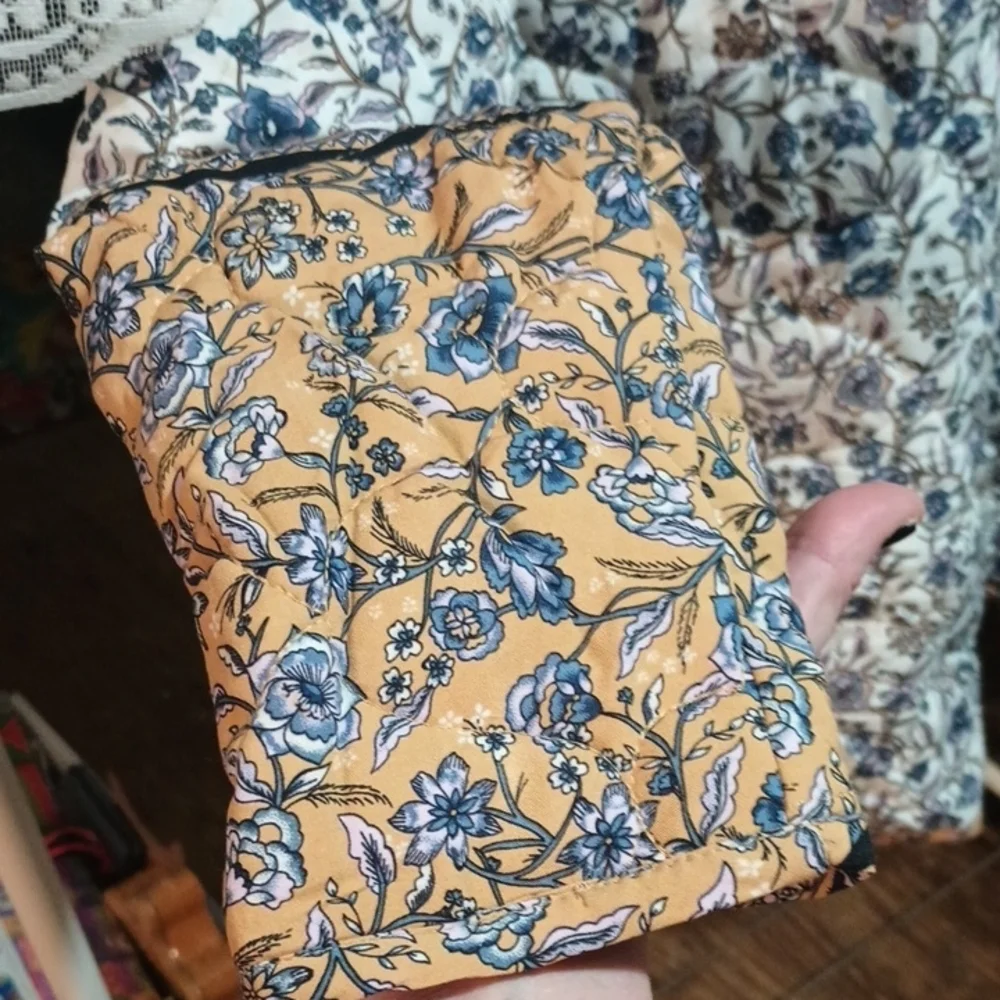 Maurices Blue and Brown Floral quilted jacket - Picture 5 of 13